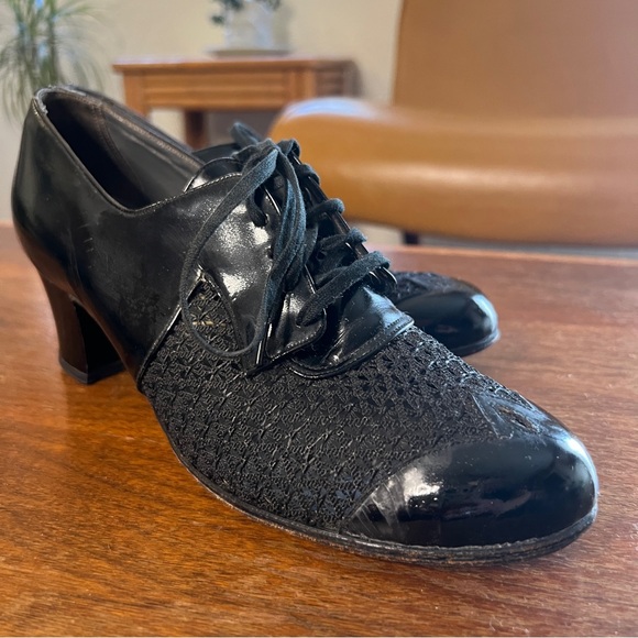 Vintage 1940s Patent Leather and Mesh Shoes - Picture 8 of 9